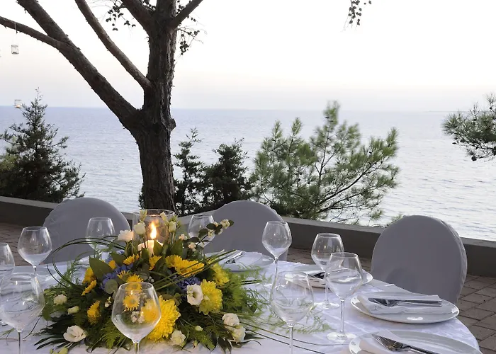 Hotel White Rocks Kefalonia 4*